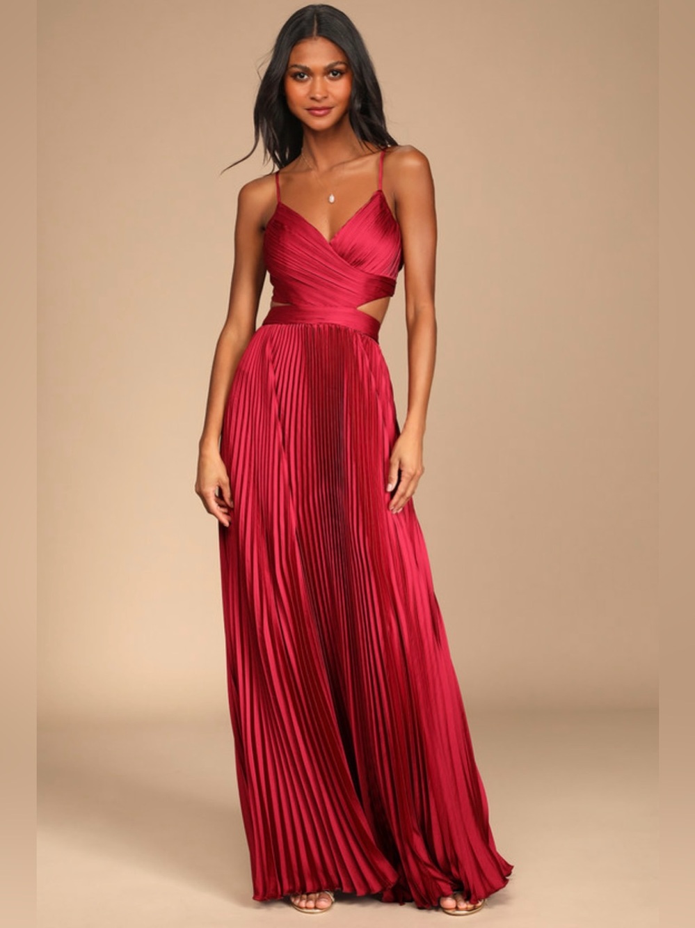 Lulu’s “Got the Glam” Pleated
Cutout Maxi Dress